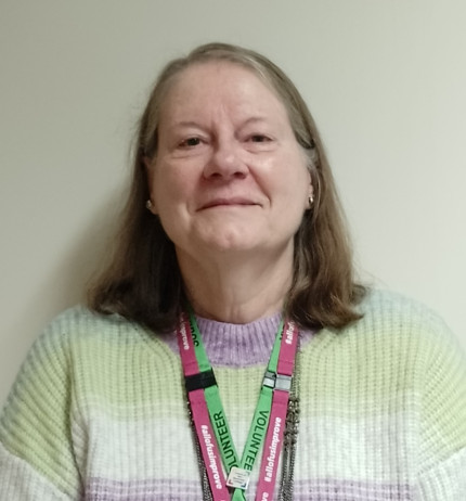 Photo of Lynne - volunteer