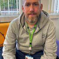 Read more: “Seeing people improve, smile, or just feel better for an hour makes it worth it.” – Daryl’s volunteering story